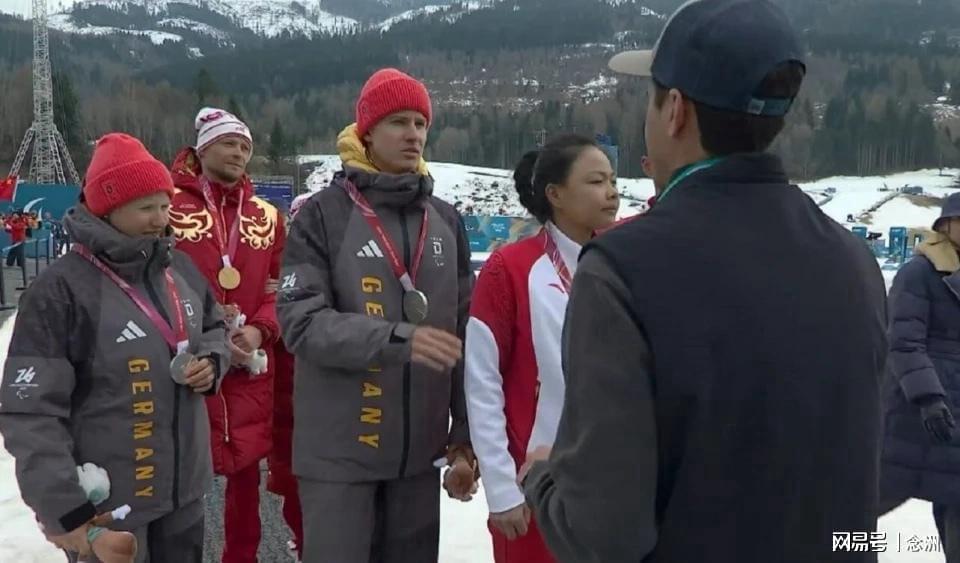 开云集团-德国选手拒与中国选手合影！原因曝光 乌克兰国旗被没收愤怒抗议